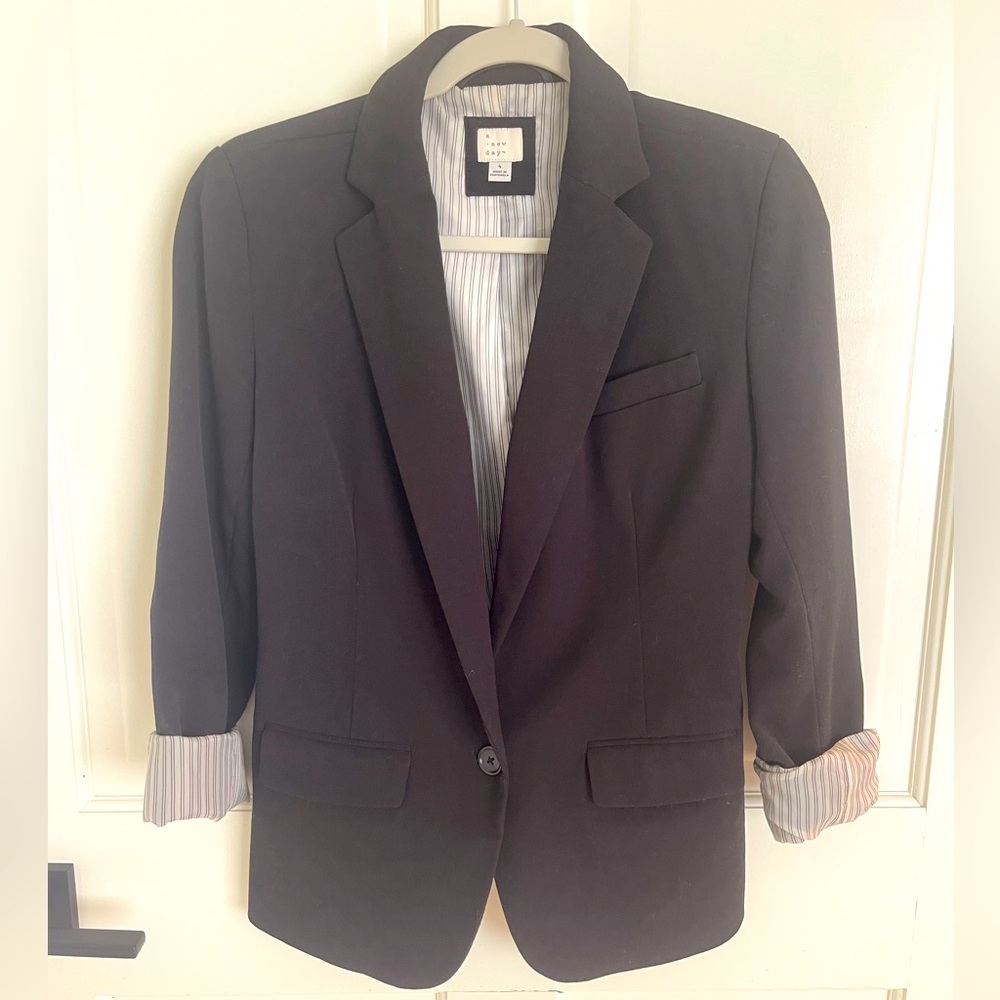 A New Day roll sleeve blazer.